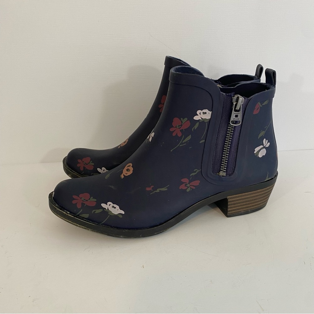 Lucky Brand Basel Rain ankle boot double zip navy blue floral print women size 7 - Picture 3 of 10